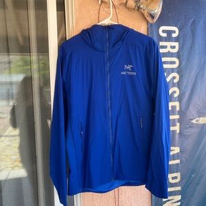 Mens arcteryx atom SL puffer